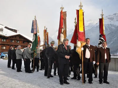 2012 - Fahnenweihe Bild 44