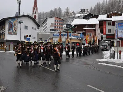 2012 - Fahnenweihe Bild 106